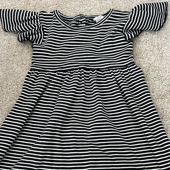 Kate Quinn Black White Flutter Sleeve Striped Dress - Picture 1 of 1